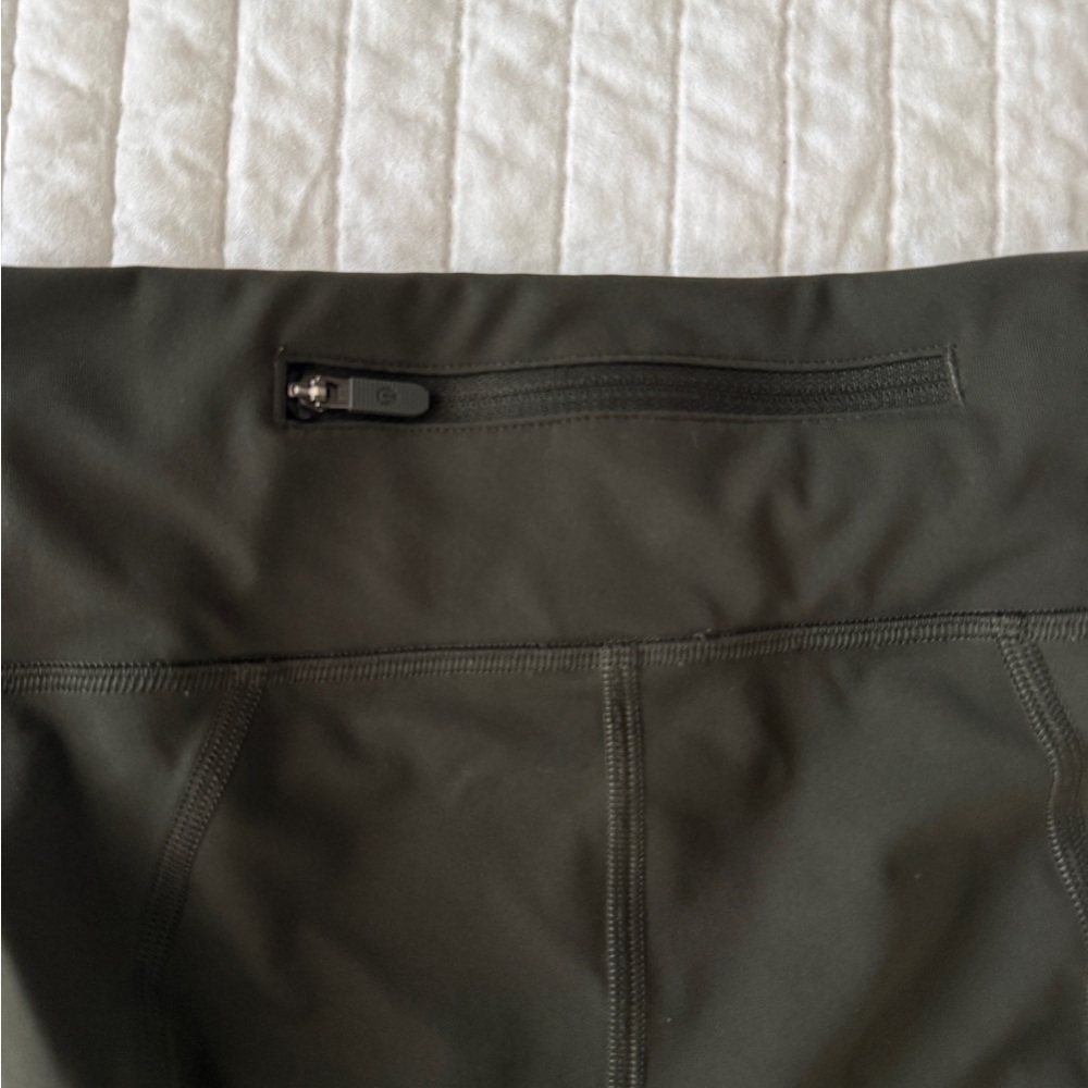 Like new lululemon pace rival crop dark green leggings 6 - Picture 4 of 5